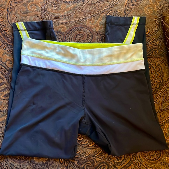 Lululemon leggings Size 8 - Picture 3 of 6